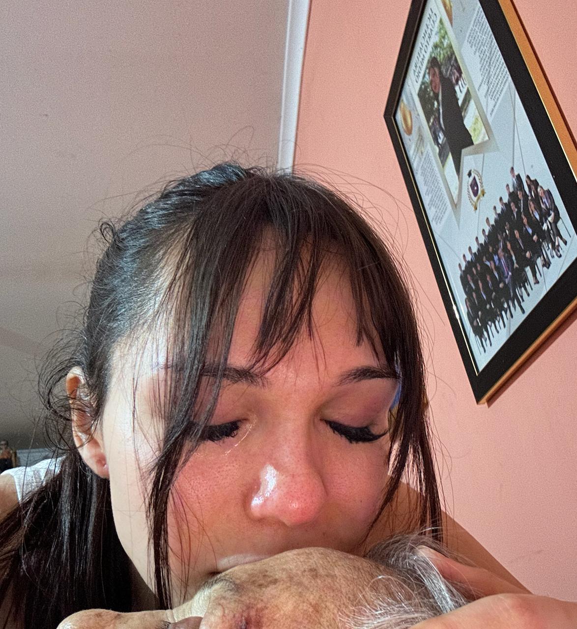 Martina junto a su abuelita